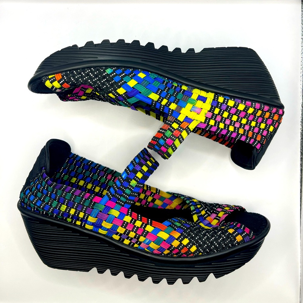 Bernie Mev Pull-On Mary Jane Platform Shoes - Picture 2 of 6